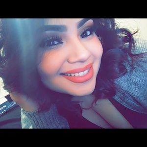 Meet your Posher, Fanny